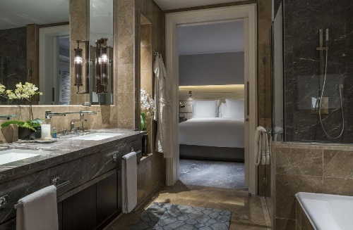 Four Seasons Hotel Singapore image 19